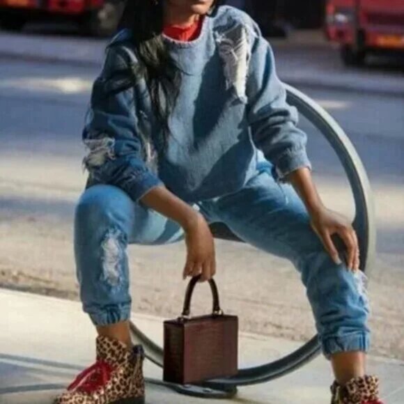 Designer Fall/Winter 2018 Ready-To-Wear Collection Distressed Denim Top/Sweater - Picture 5 of 9